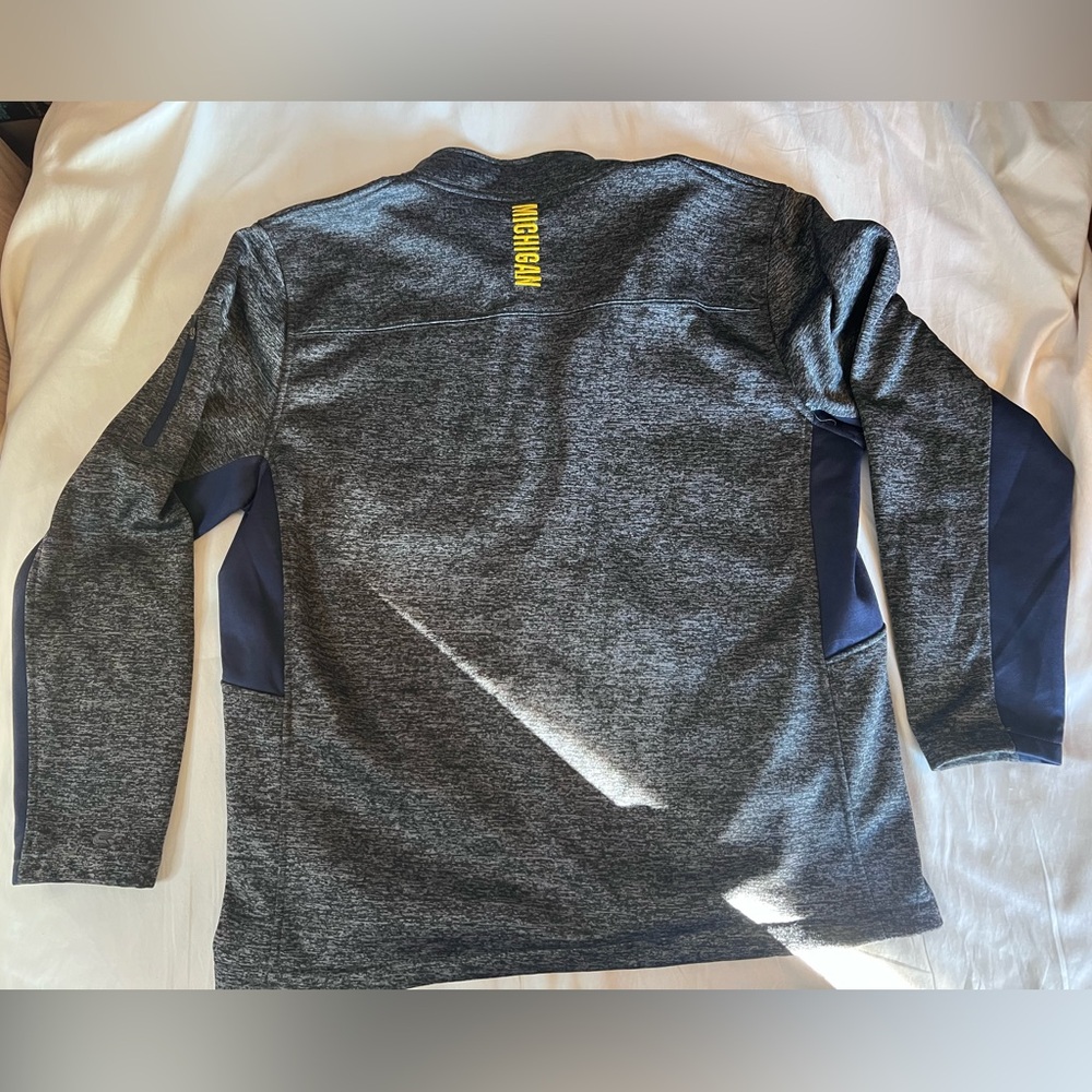 025: PreLoved Colosseum Heather Gray Jacket with Blue Accents U of M Size XL - Picture 7 of 8